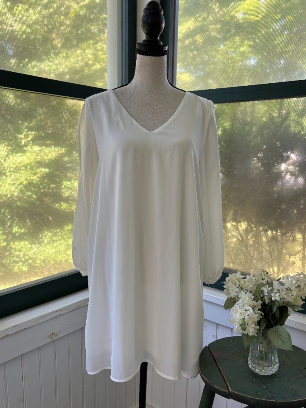 Lulus White Long Sleeve Shift Dress Medium Like New - Picture 1 of 6